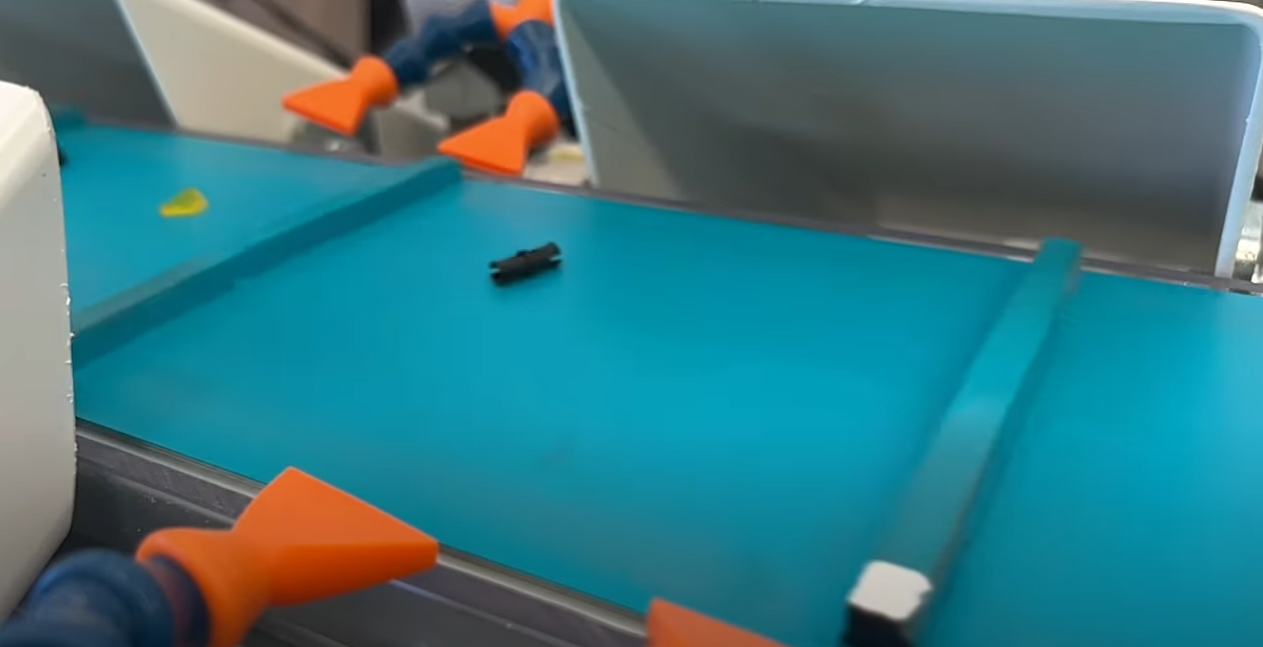 Automatic LEGO sorting machine