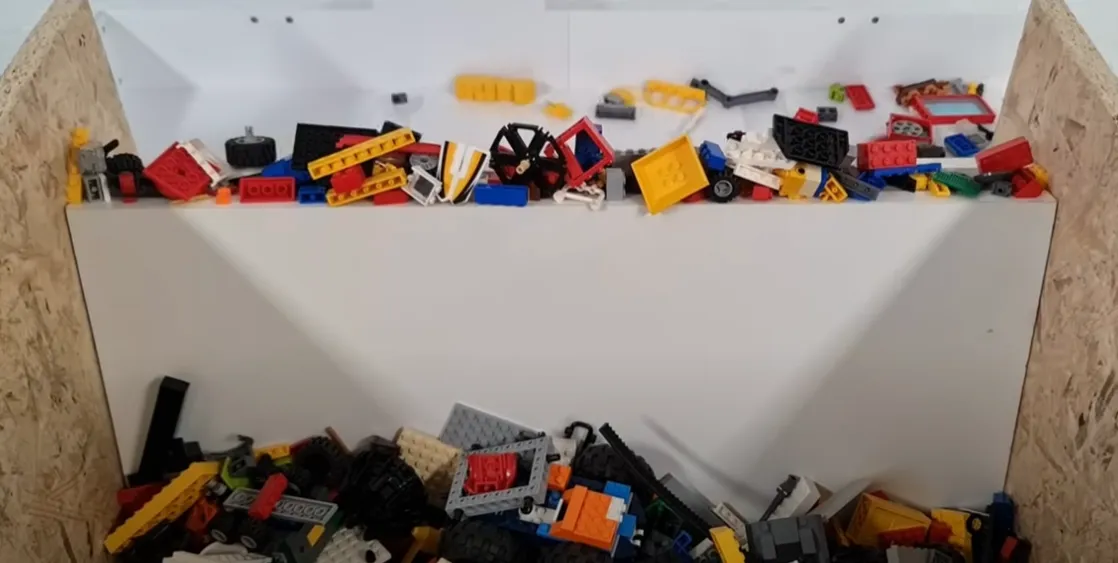 Freakstuff's step feeder